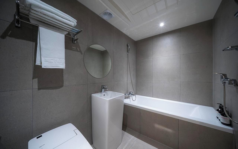 Bathroom 3, Hound Hotel Daegu Dongdaegu Station, Dong