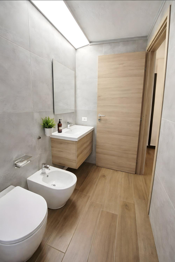Bathroom 2, TERA Cagliari, Cagliari