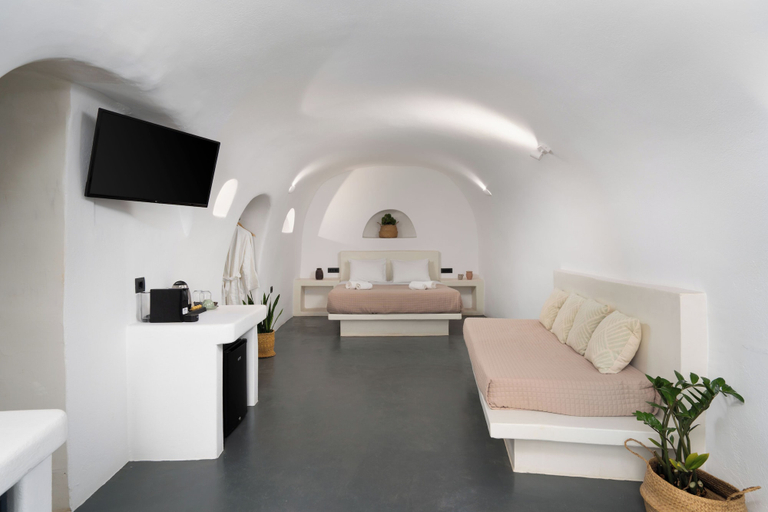 Room 3, Elios Cave Suites, South Aegean