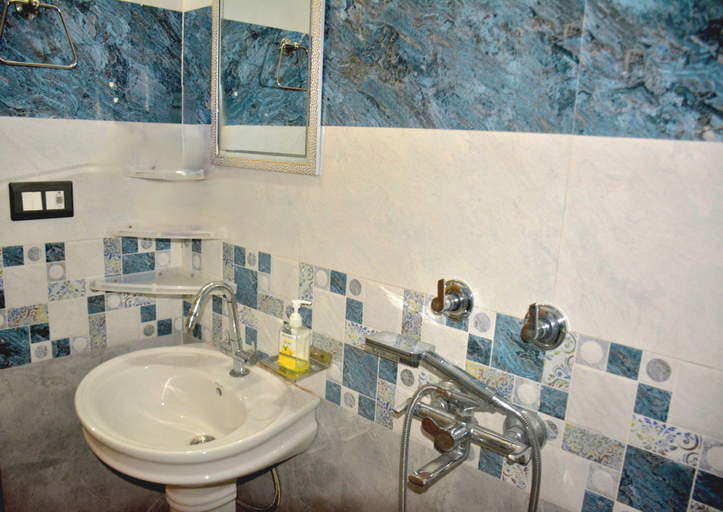 Bathroom 4, Anurag Hotel Chakrata, Dehradun