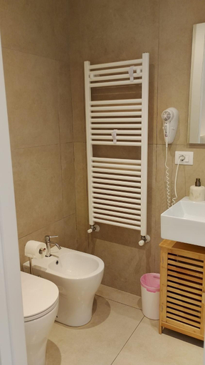 Bathroom 4, B&B Matt Ros, Syracuse