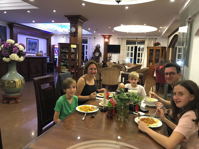 Food & Drinks 5, Hoa Phat Hotel & Apartment, Thủ Đức
