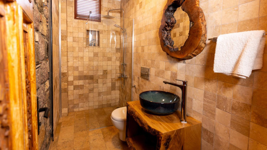 Bathroom 5, Tetka Konukevi, Ayvalık