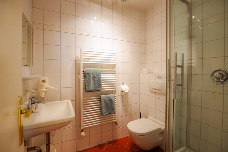 Bathroom 2, Villa Sommerwind, Vorpommern-Rügen