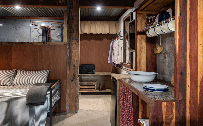 Bathroom 3, The Staging Post, Longreach