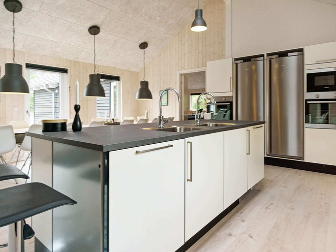 Others 5, 5 Star Holiday Home in Nexo, Bornholm