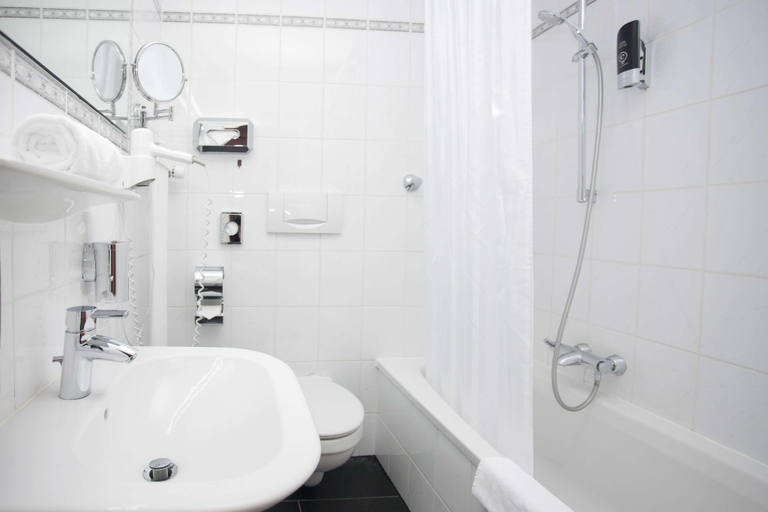 Bathroom 5, Centro Hotel Mondial Munchen Trademark Collection , München