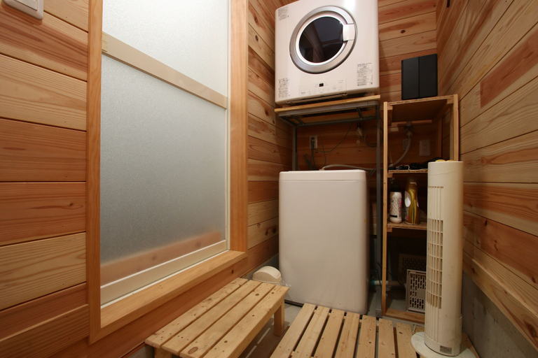 Interior, Bungee Inn, Minamiizu