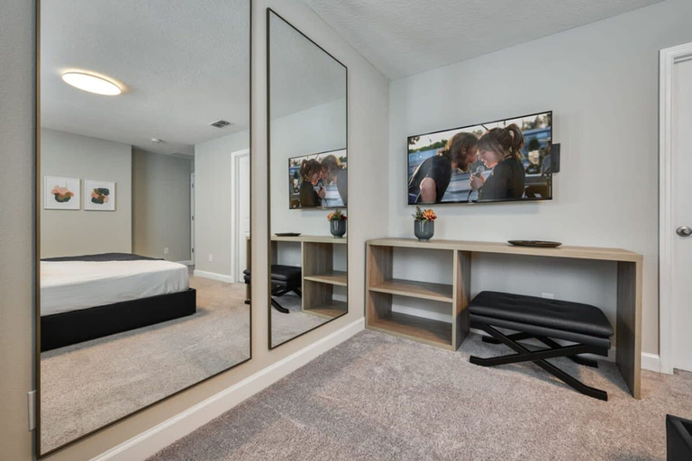 Room 2, 4 Suites Villa With Private Pool and Themed Bedrooms, Osceola