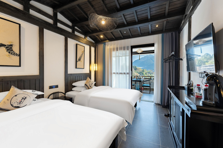 Room 3, 12C View Homestay, Xiangxi Tujia and Miao