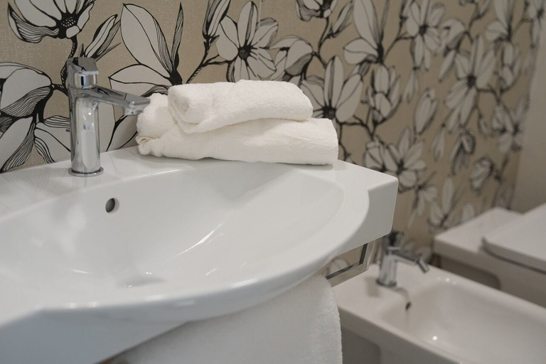 Bathroom 2, Donna Isabella - Boutique Rooms, Salerno