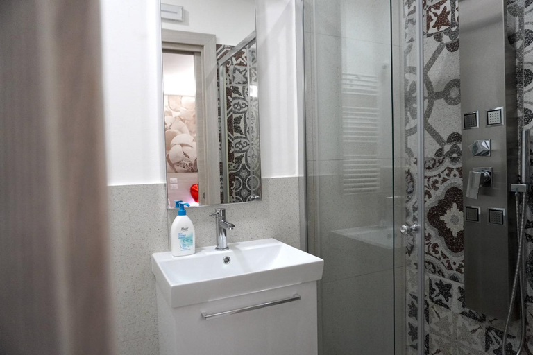 Bathroom 2, Il corallo azzurro, Reggio Di Calabria