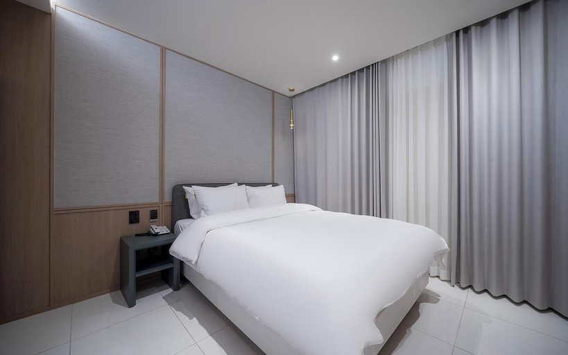 Room 2, Hound Hotel Daegu Dongdaegu Station, Dong