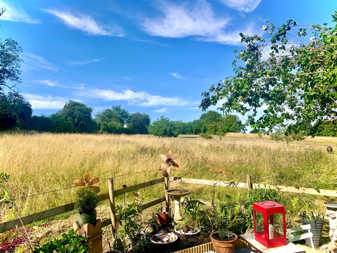 Others 5, 18th Century Cosy Cottage with Stunning Garden Views, Warwickshire