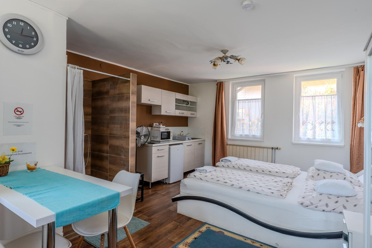 Bedroom 2, Petra Vendeghaz, Szekszárd