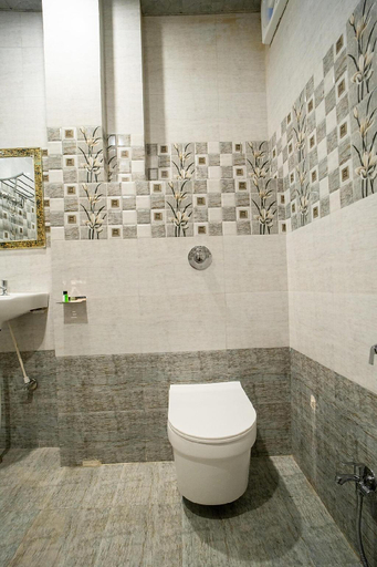Bathroom 3, Fabhotel The Pleasure Stay, Varanasi