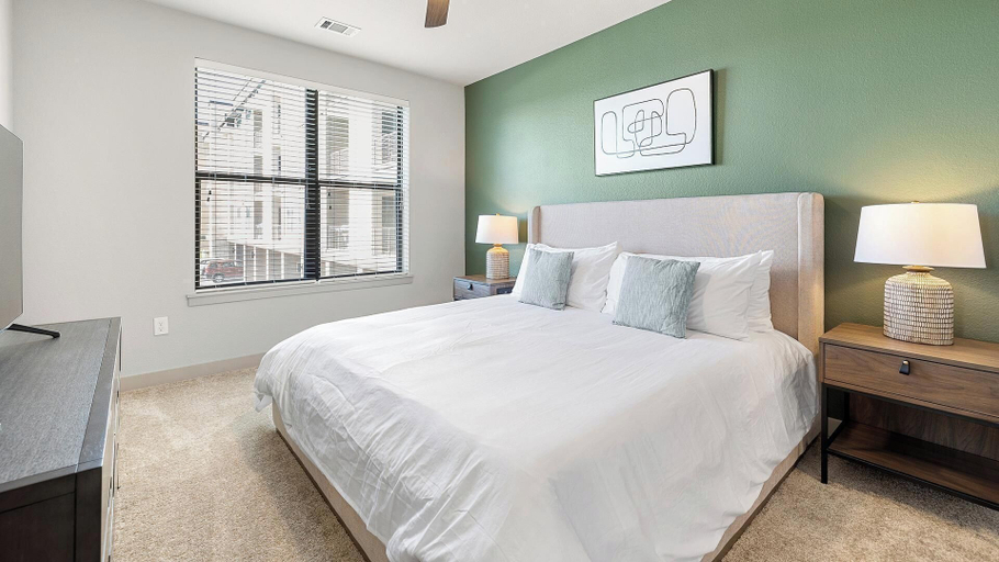 Room 3, Landing Furnished Apartments - Red Oak, Ellis