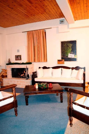 Living area, Xenon Achladokampos, Peloponnese