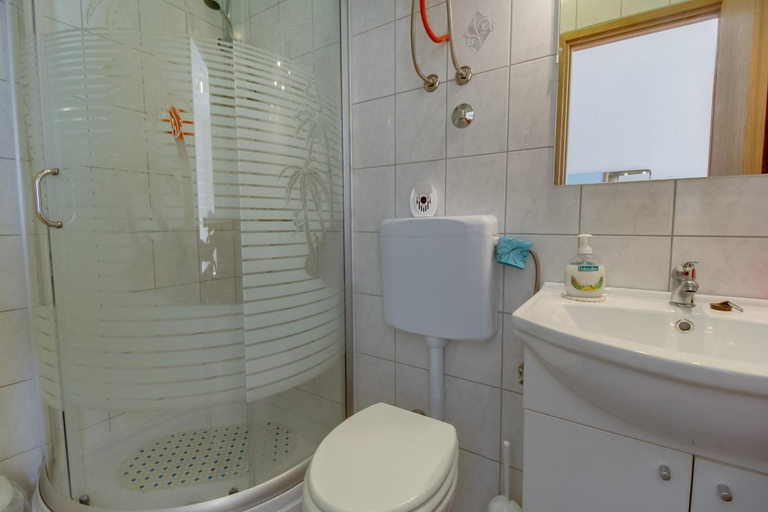 Bathroom 2, Apartment Agava, Cres