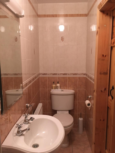 Bathroom 2, Gort a Phump