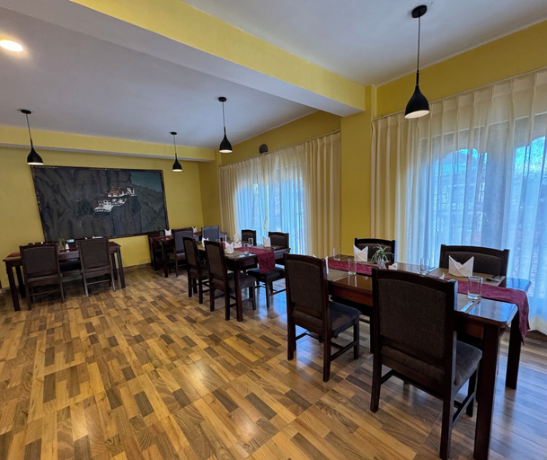Food & Drinks 4, Taktshang Paradise, Tsento