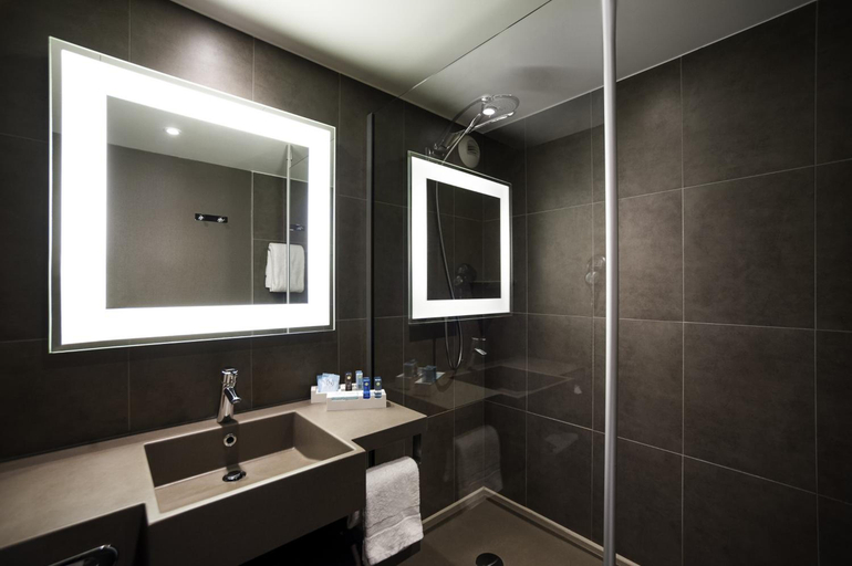 Bathroom 5, Novotel Gent Centrum, Oost-Vlaanderen