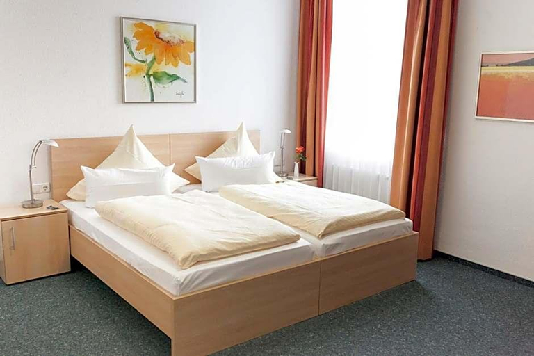 Bedroom 3, Johanniter-Gästehaus, Münster