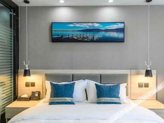 Logo, Kunming Cloud House Hotel (Milesi Temple Park), Kunming