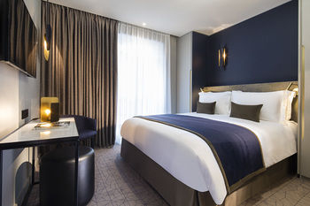 Others 3, Le 10 Bis Hotel, Paris
