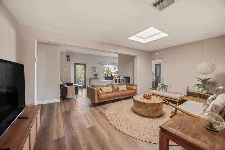 Room 4, Zen Palm Desert Bungalow, Riverside