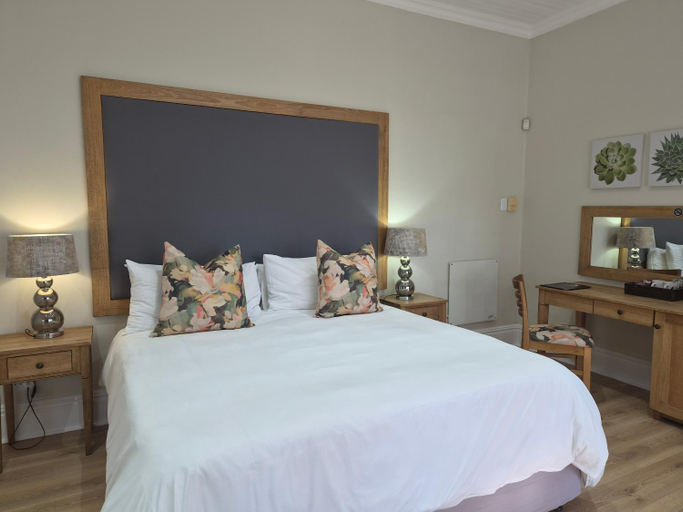 Bedroom 3, 10 on Milner Guesthouse , Cacadu