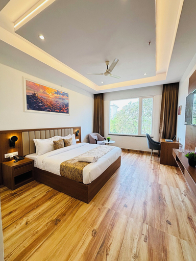 Room 4, Arth Suites Lucknow Gomti Nagar, Lucknow