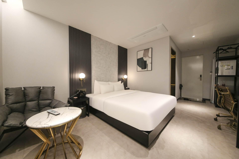 Bedroom 2, Cheongju Hotel About, Cheongju