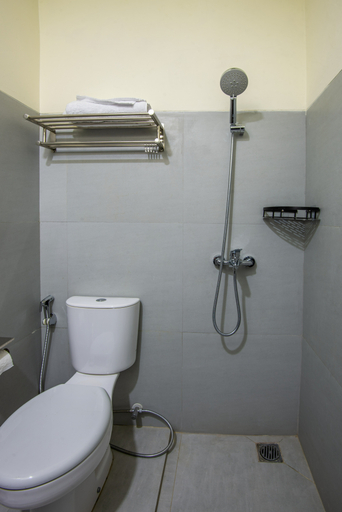 Bathroom 5, Eliyana Homestay, West Manggarai