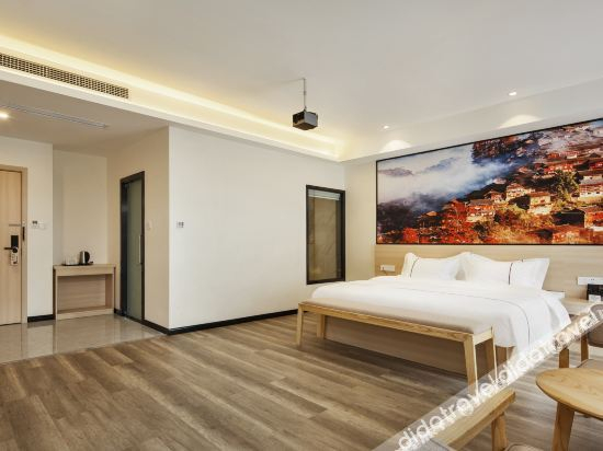 Others 5, Yufeng Hotel, Chongqing