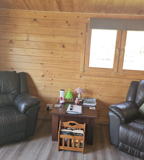 Others 5, Churchill Cabin, Maryborough