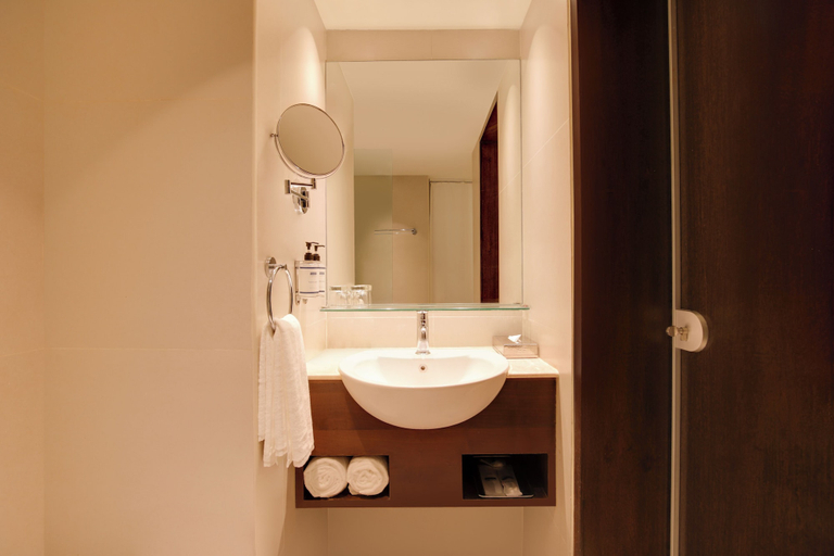 Bathroom 5, Keys Prima by Lemon Tree Hotels, Whitefield, Bengaluru., Bangalore