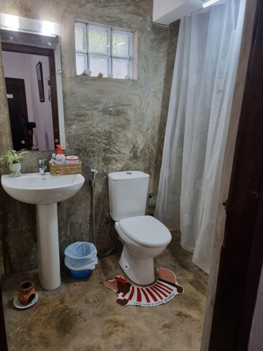 Bathroom 3, Mahaweli Shades, Kundasale