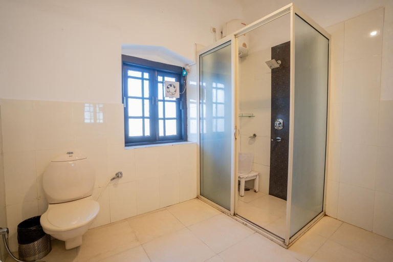 Bathroom 3, Ilbert Manor, Dehradun