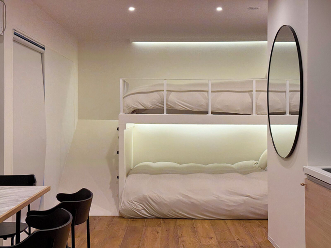 Room 3, b hotel Tekkyodo, Hiroshima