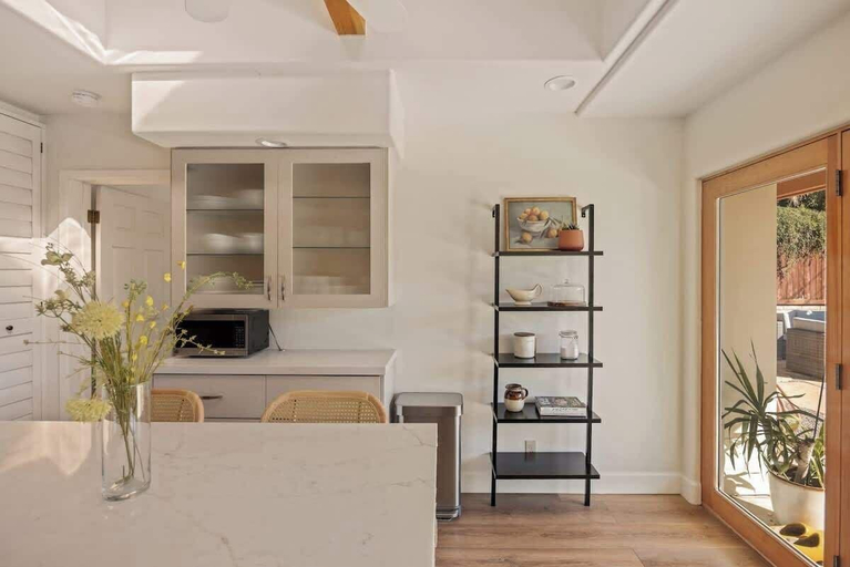Room 5, Zen Palm Desert Bungalow, Riverside