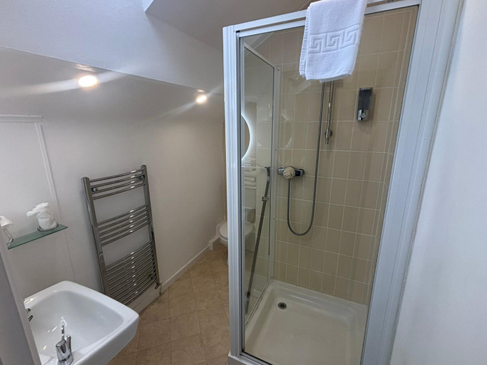 Bathroom 3, Cumbrian Lodge, Cumbria
