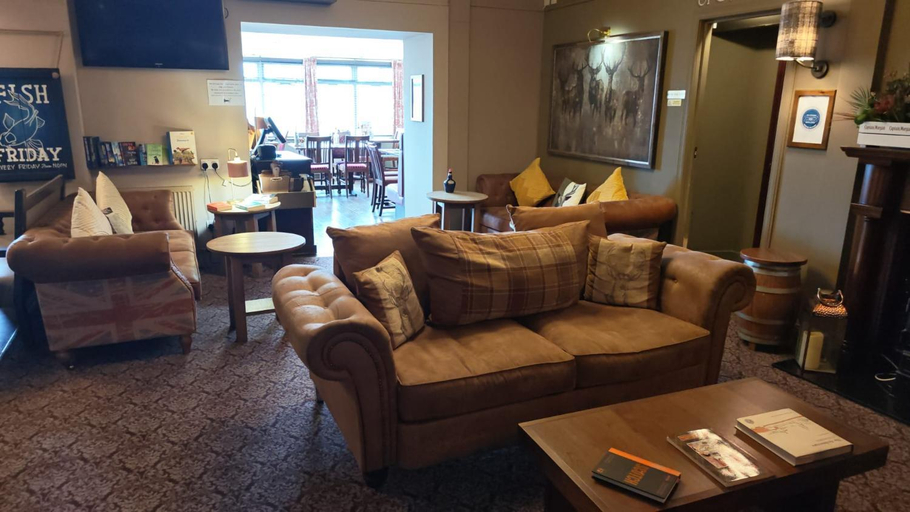 Food & Drinks 5, The Chieftain Hotel, Highland