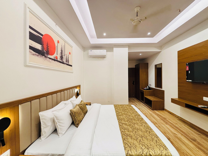 Room 3, Arth Suites Lucknow Gomti Nagar, Lucknow