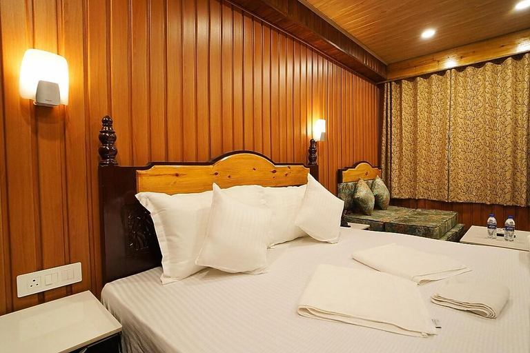 Bedroom 2, Sher Bengal, Darjiling