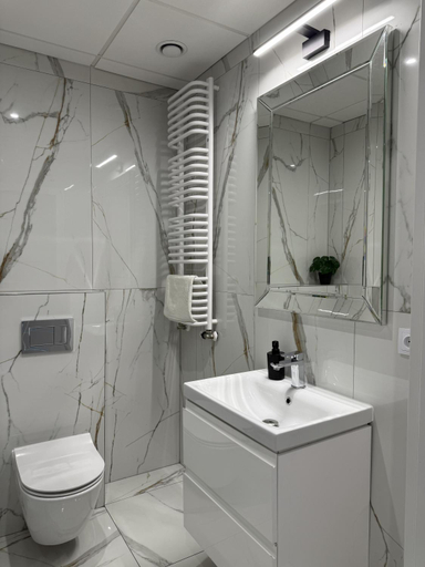 Bathroom 3, Warszawski Hongkong, kultowe miejsce, Warsaw