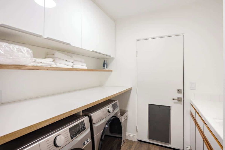 Room 3, Desert Dreamhouse 4BR Pool Spa, Riverside