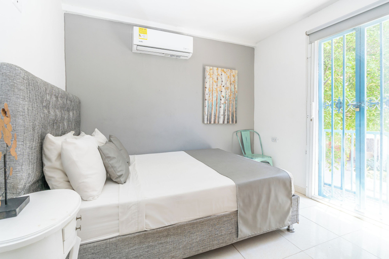 Bedroom 4, Hotel ADAZ Mediterraneo, Santa Marta (Dist. Esp.)