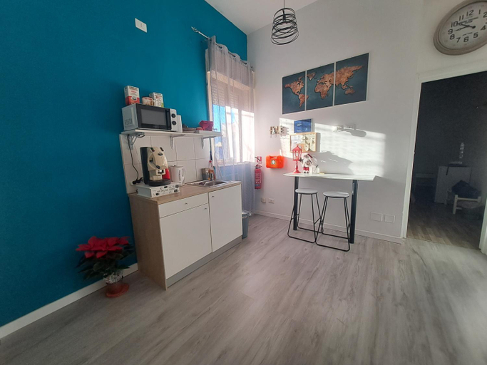 Others 4, Bedroom la stazione, Palermo