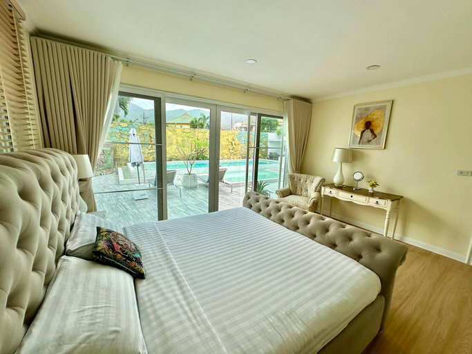 3, 5 Bedrooms Villa 5 min walk to Bangtao beach, Phuket Island